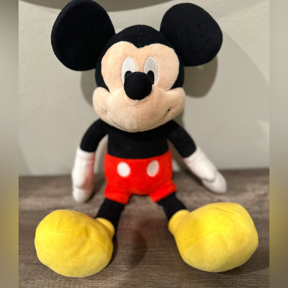 Disney Mickey Mouse and Goofy Walt Disney Plush